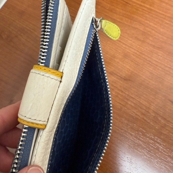 Brighton Leather Wallet White With multicolor Braided band around - Picture 16 of 16